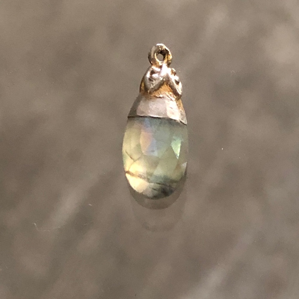 Opal Charm - Picture 4 of 4